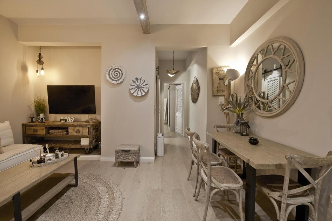 Stylish Apartment At Pagrati Aten Exteriör bild